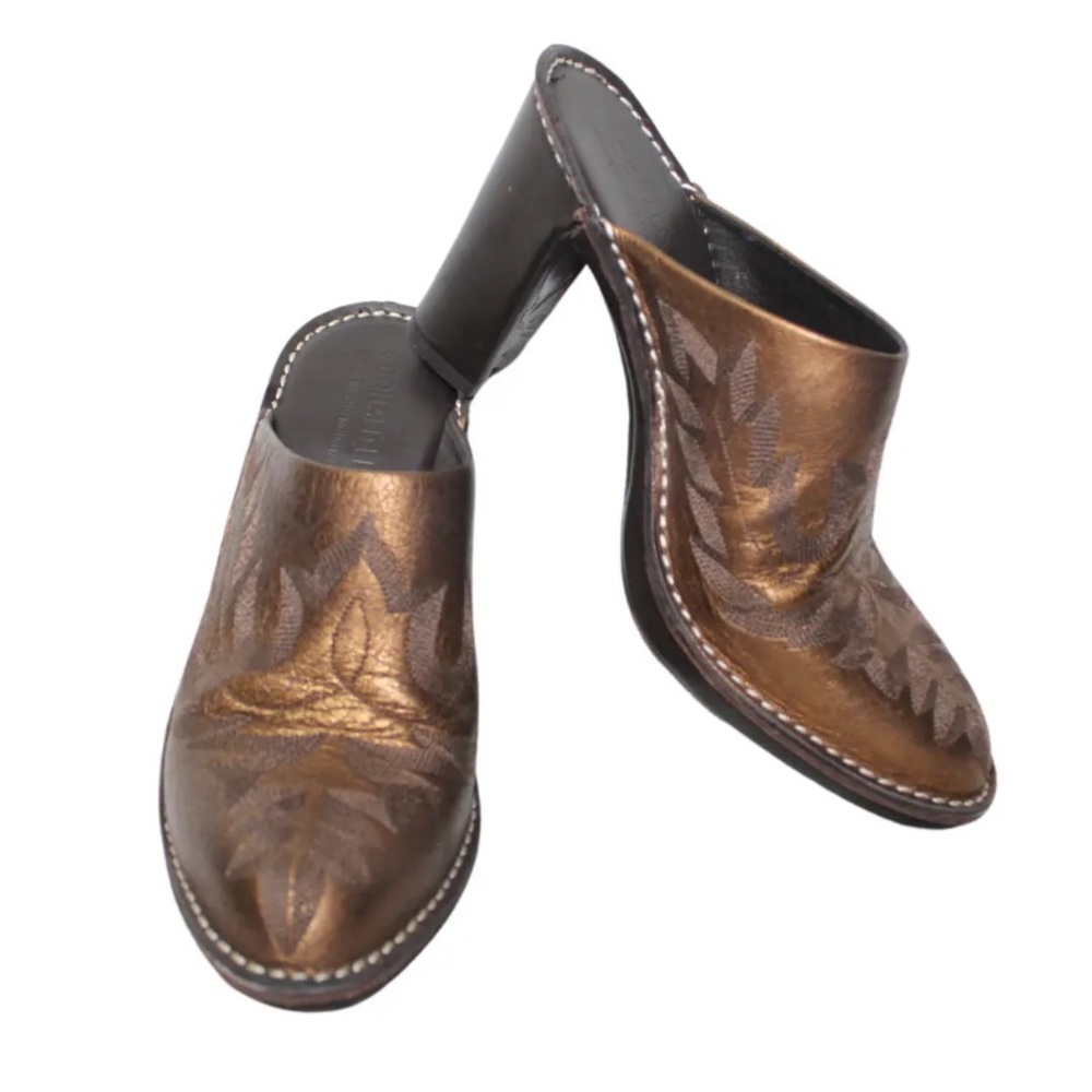 Donald J. Pliner womens mules size 6 Bozza western style heels leather metallic